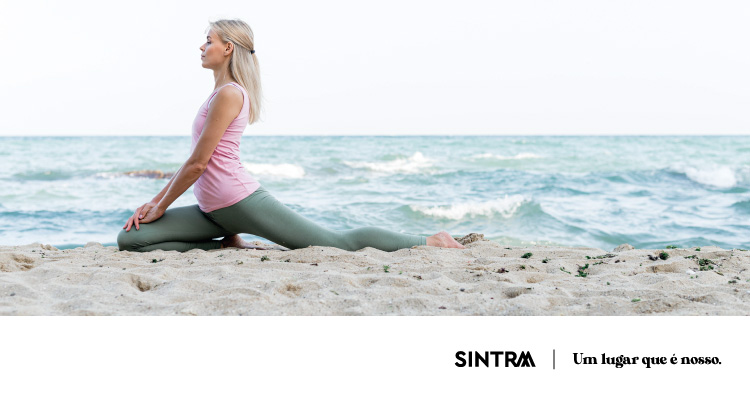 Yoga na Praia das Maçãs regressa com aulas gratuitas